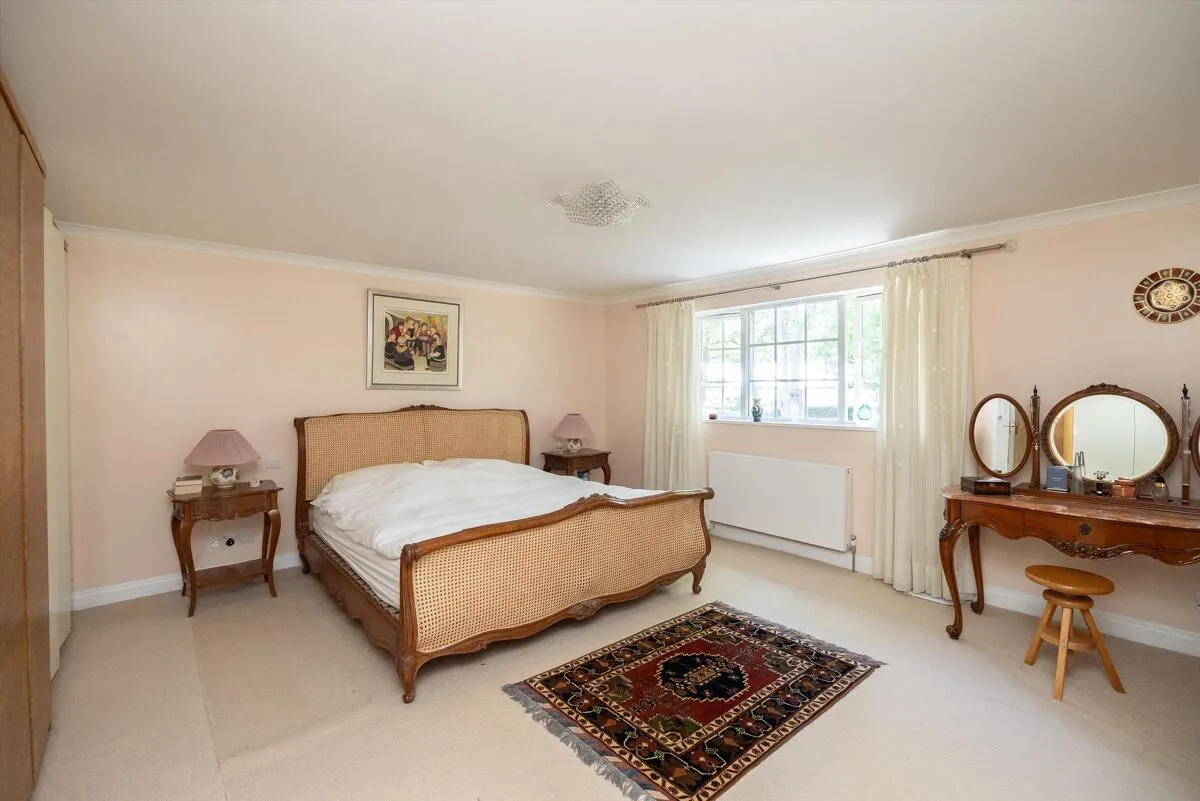Milner Drive, Cobham, KT11, photo 8