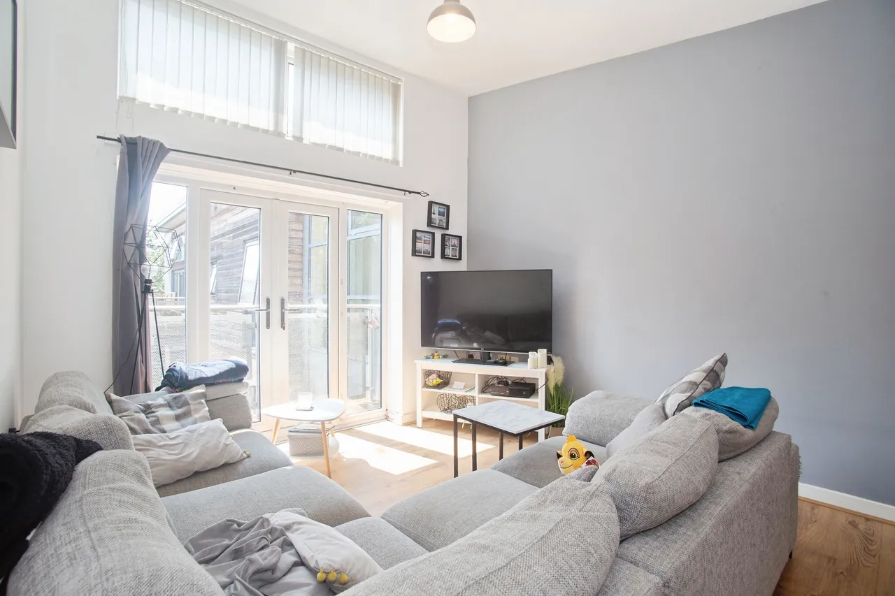2 bed flat for sale, Eccles Fold, Manchester, M30