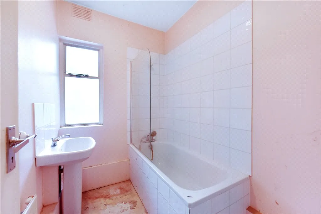 Lyttelton Road, London, N2 0, photo 21