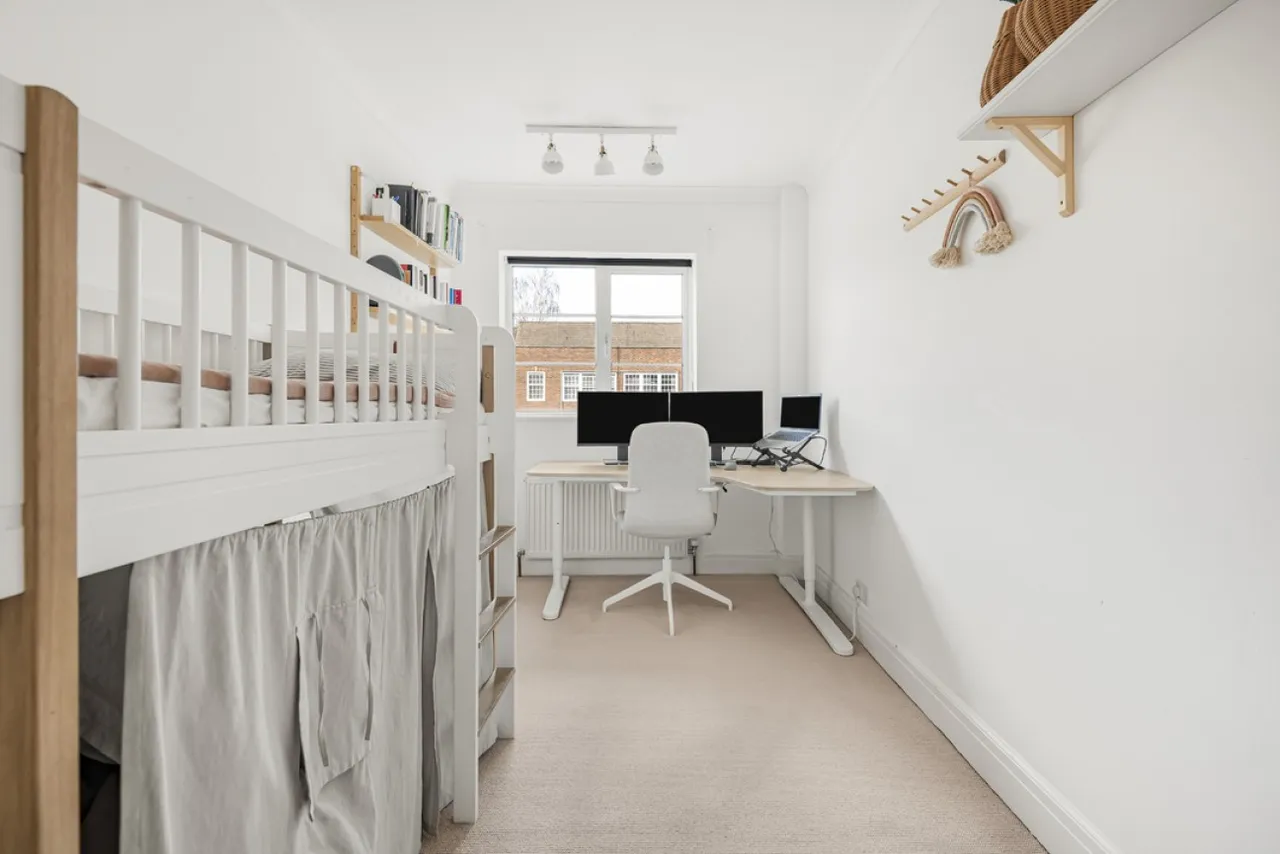 Chester Place, Green Lane, Northwood, Greater London, photo 11