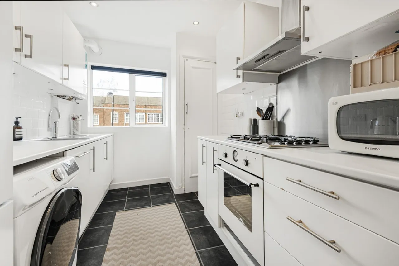 Chester Place, Green Lane, Northwood, Greater London, photo 13