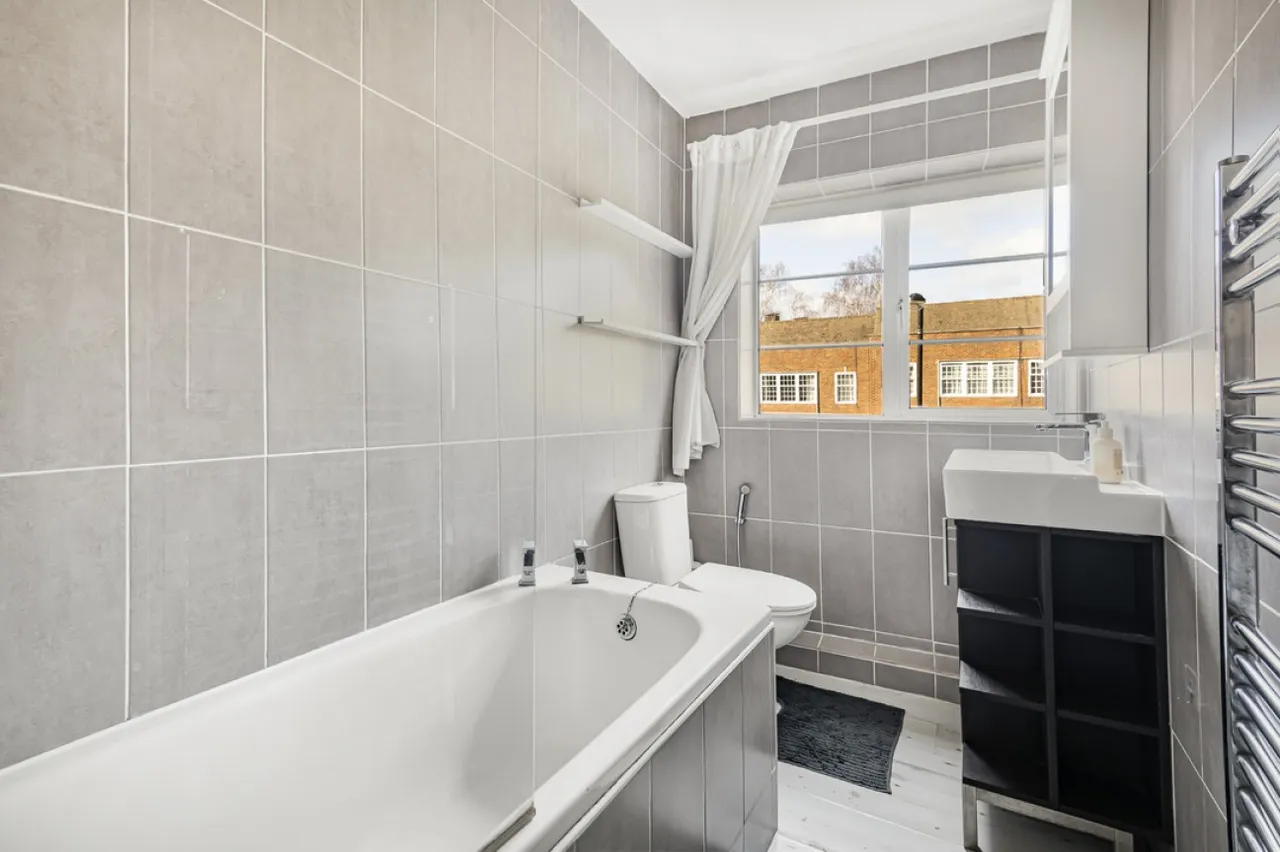 Chester Place, Green Lane, Northwood, Greater London, photo 14