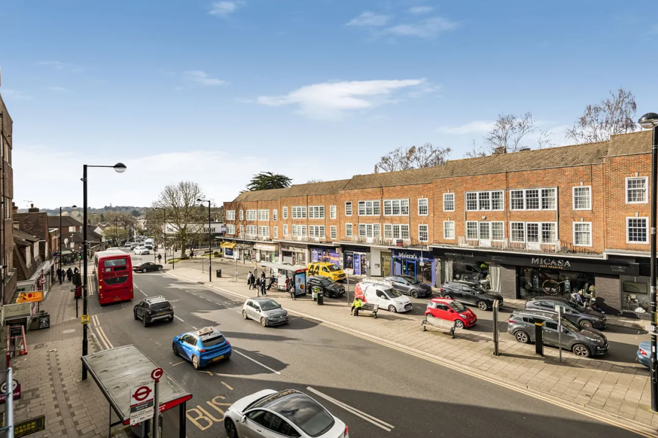 Chester Place, Green Lane, Northwood, Greater London, photo 9