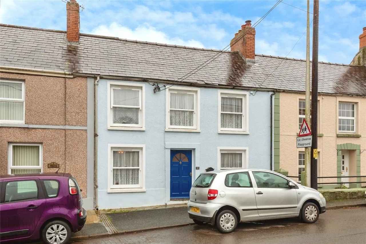 3 bed house for sale, Osborne Terrace, St. Clears, SA33
