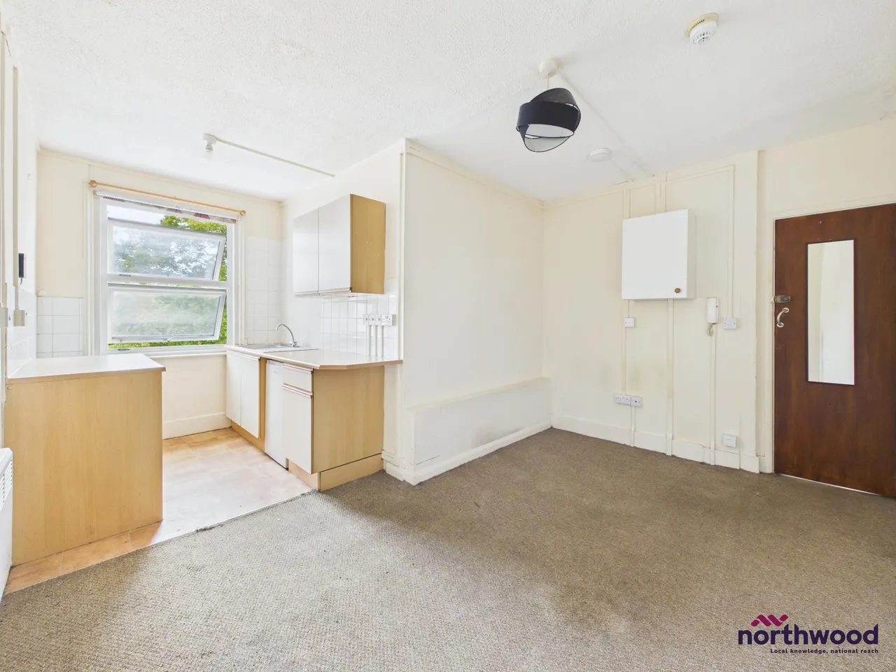 Upperton Gardens, Upperton, BN21, photo 2