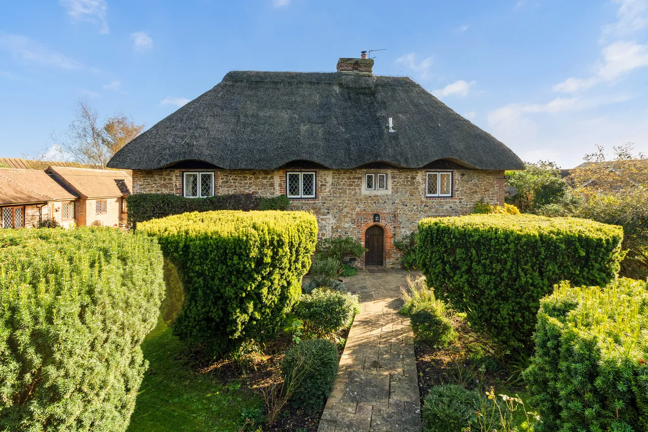 5 bed house for sale — Nyetimber Lane, Bognor Regis, PO21