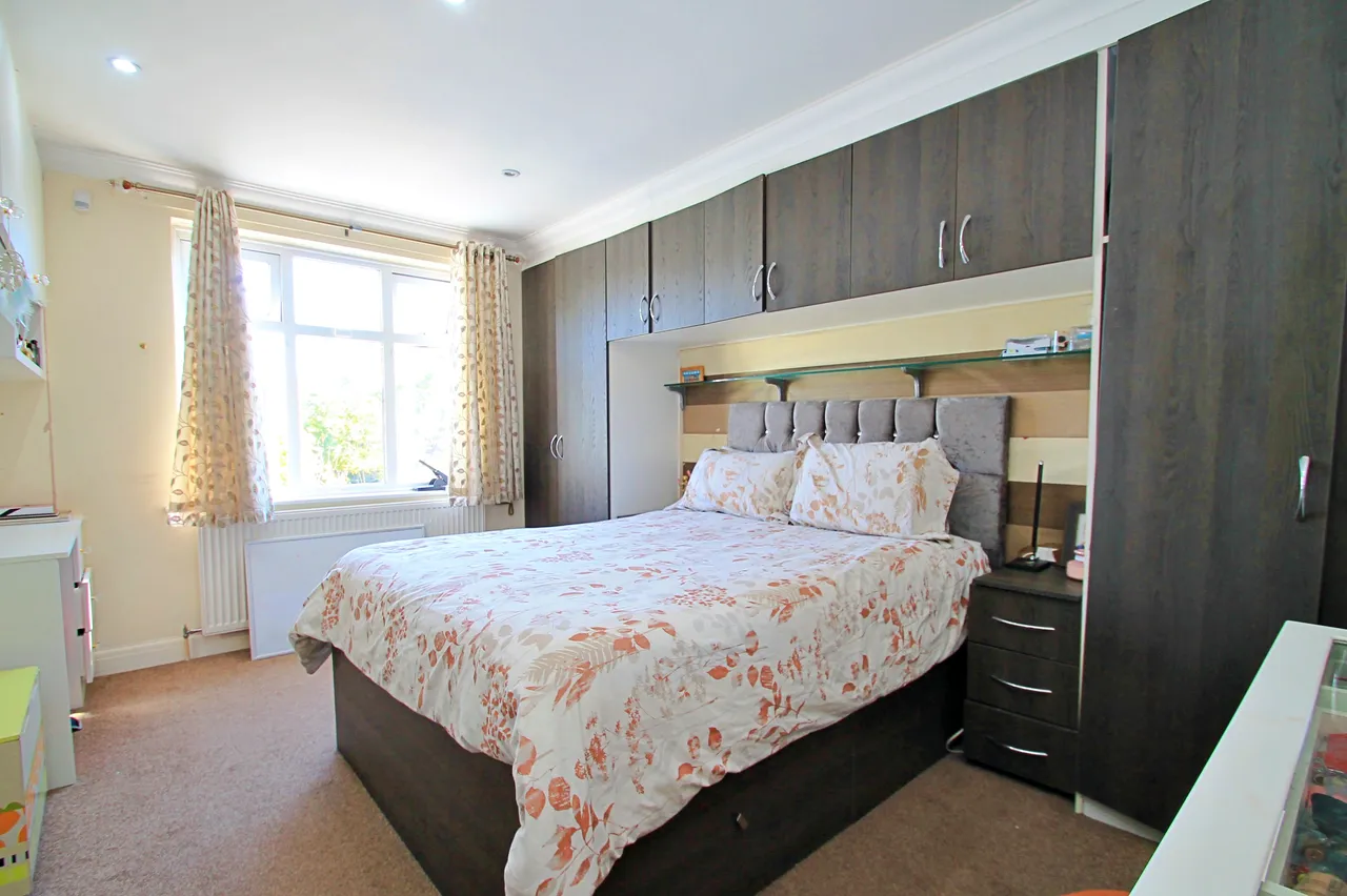 Moat Drive, Harrow, HA1, photo 6