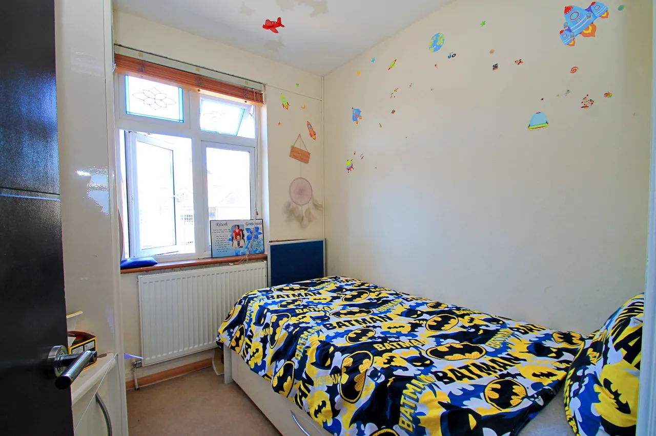 Moat Drive, Harrow, HA1, photo 13