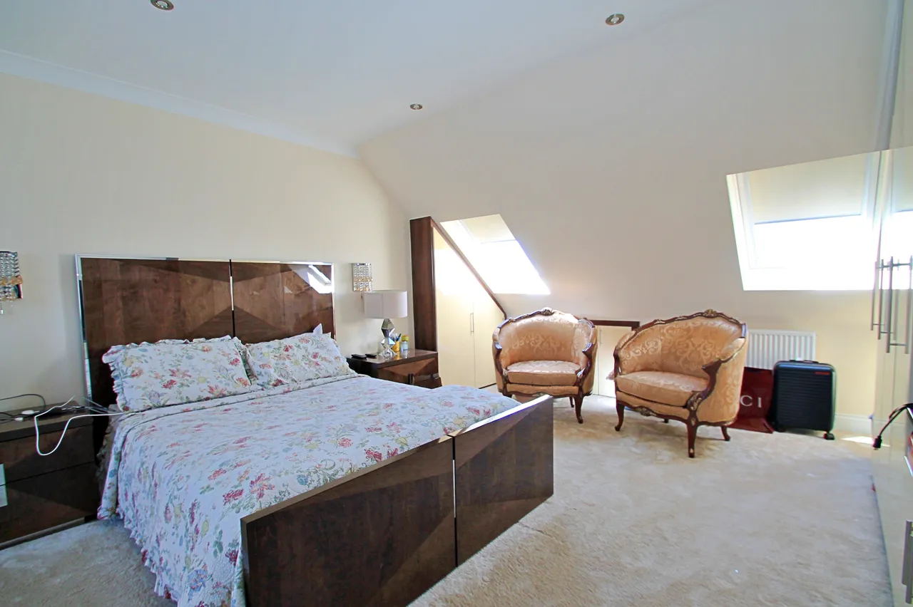 Moat Drive, Harrow, HA1, photo 10