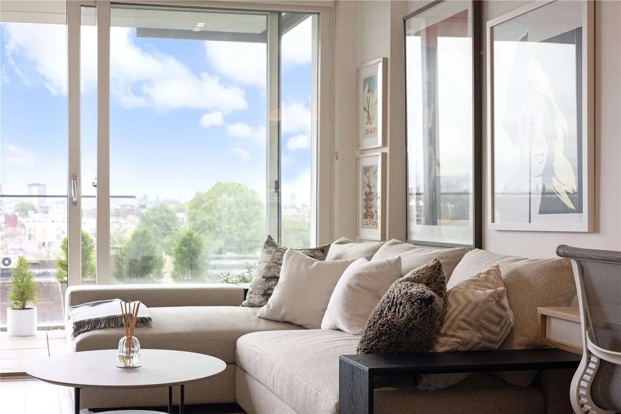 Upper Richmond Road, Putney, London, SW15 2DD, photo 3