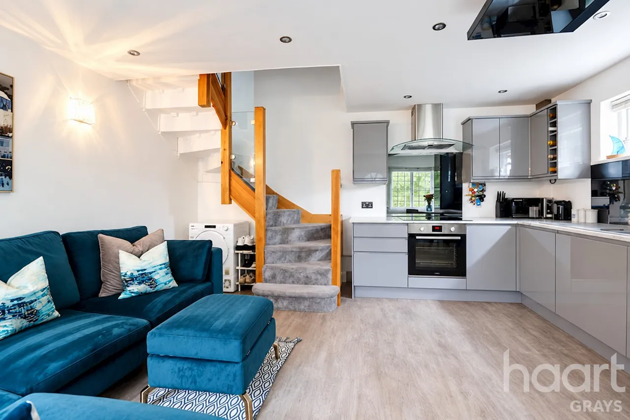 Kiln Way, Grays, RM17, photo 5