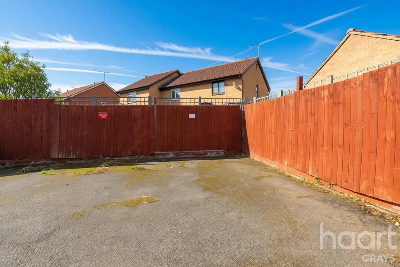 Kiln Way, Grays, RM17, photo 14