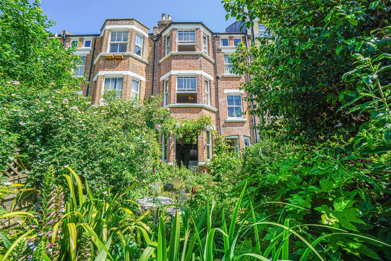 4 bed house for sale, Milward Road, Hastings