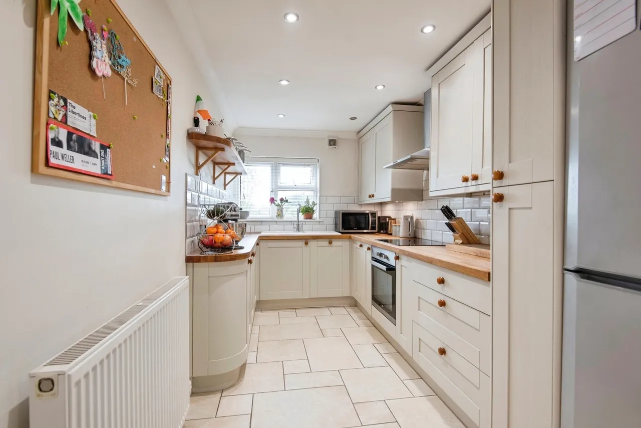 Gosling Avenue, Offley, Hitchin, Hertfordshire, SG5, photo 2