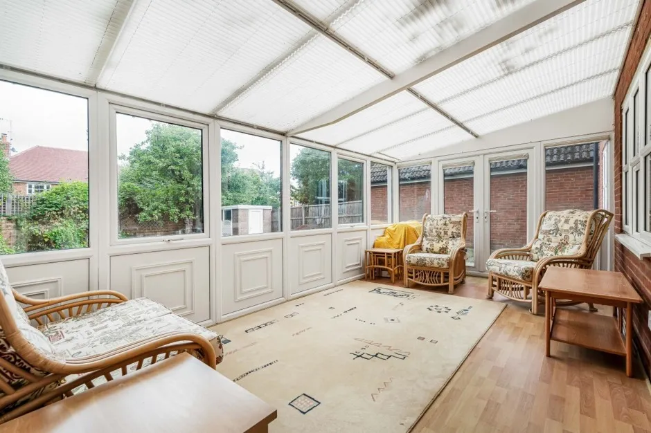 Pine Trees Drive, Ickenham, UB10, photo 10