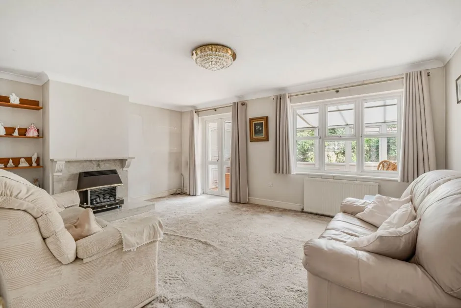 Pine Trees Drive, Ickenham, UB10, photo 8