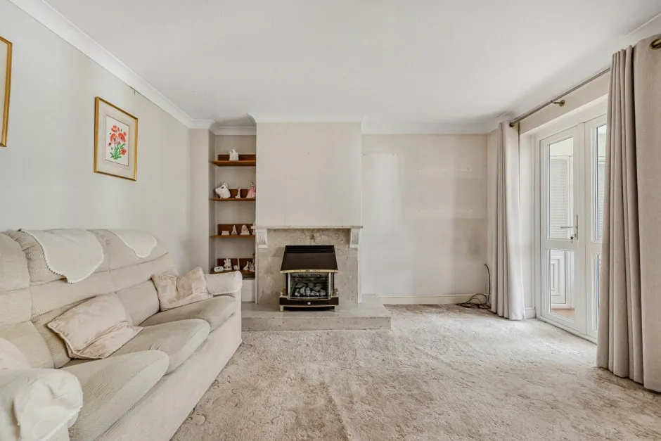 Pine Trees Drive, Ickenham, UB10, photo 9