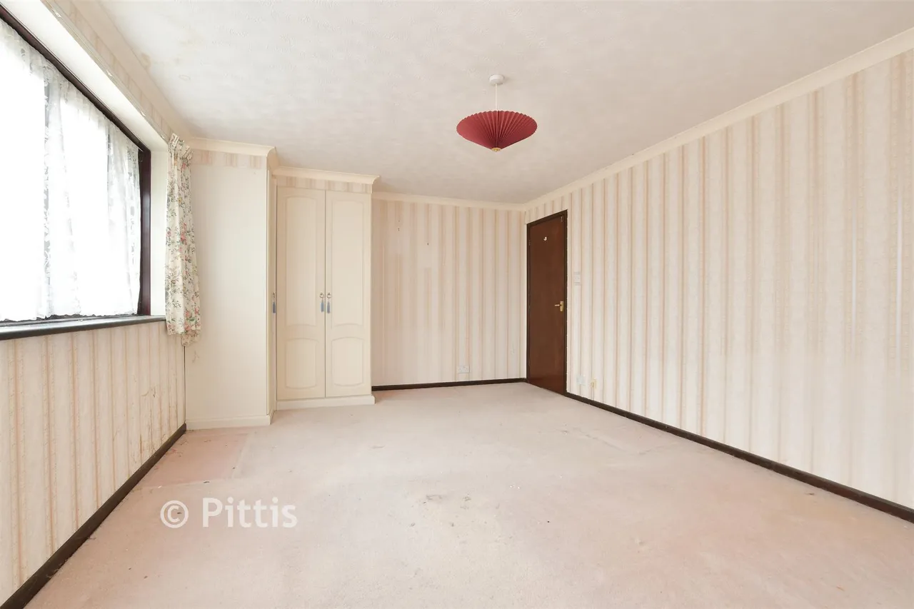 Place Road, Cowes, PO31, photo 3