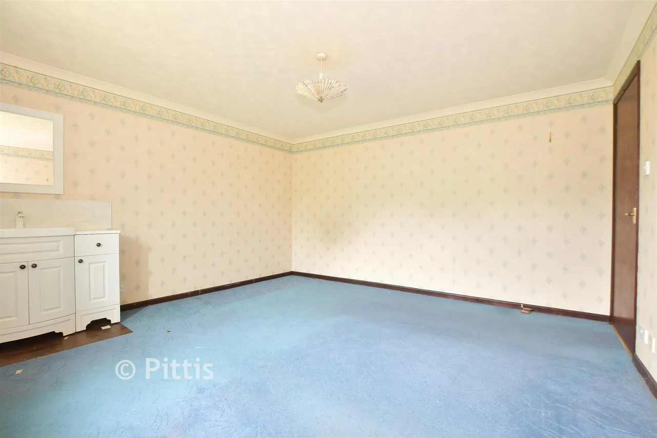 Place Road, Cowes, PO31, photo 6