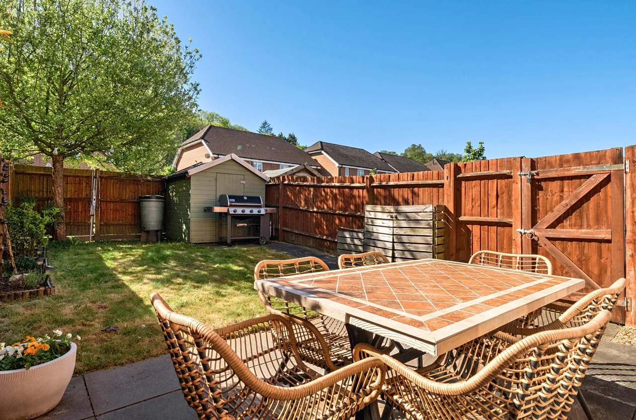 Woodland Close, Godalming, GU7, photo 15