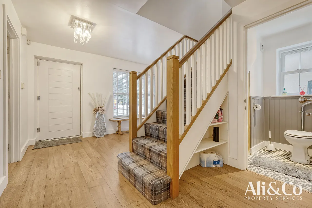 Central Avenue, Stanford-le-Hope, Essex, SS17 8HG, photo 10