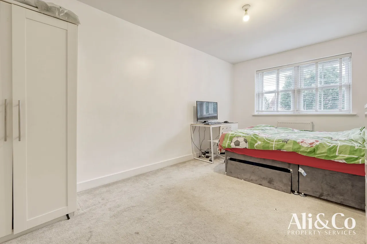 Central Avenue, Stanford-le-Hope, Essex, SS17 8HG, photo 20