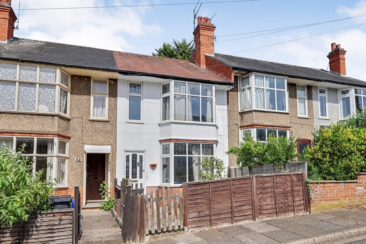 3 bed house for sale — Murray Avenue, Northampton