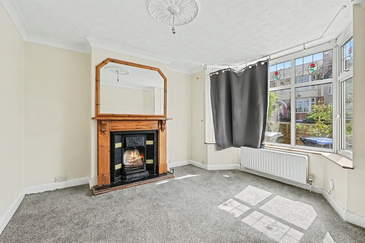 Murray Avenue, Northampton, photo 8