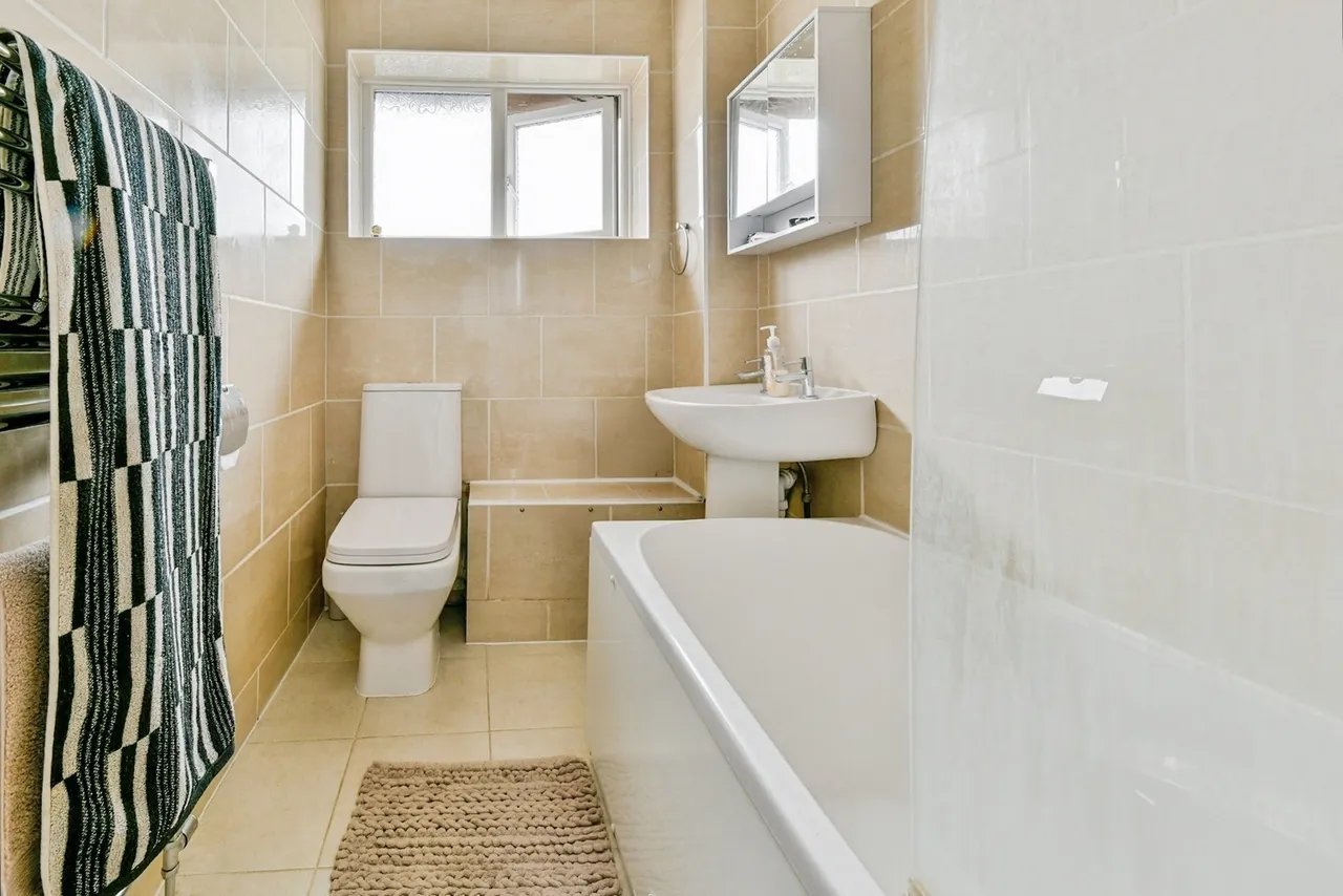 Lime Close, STEVENAGE, Hertfordshire, SG2, photo 12