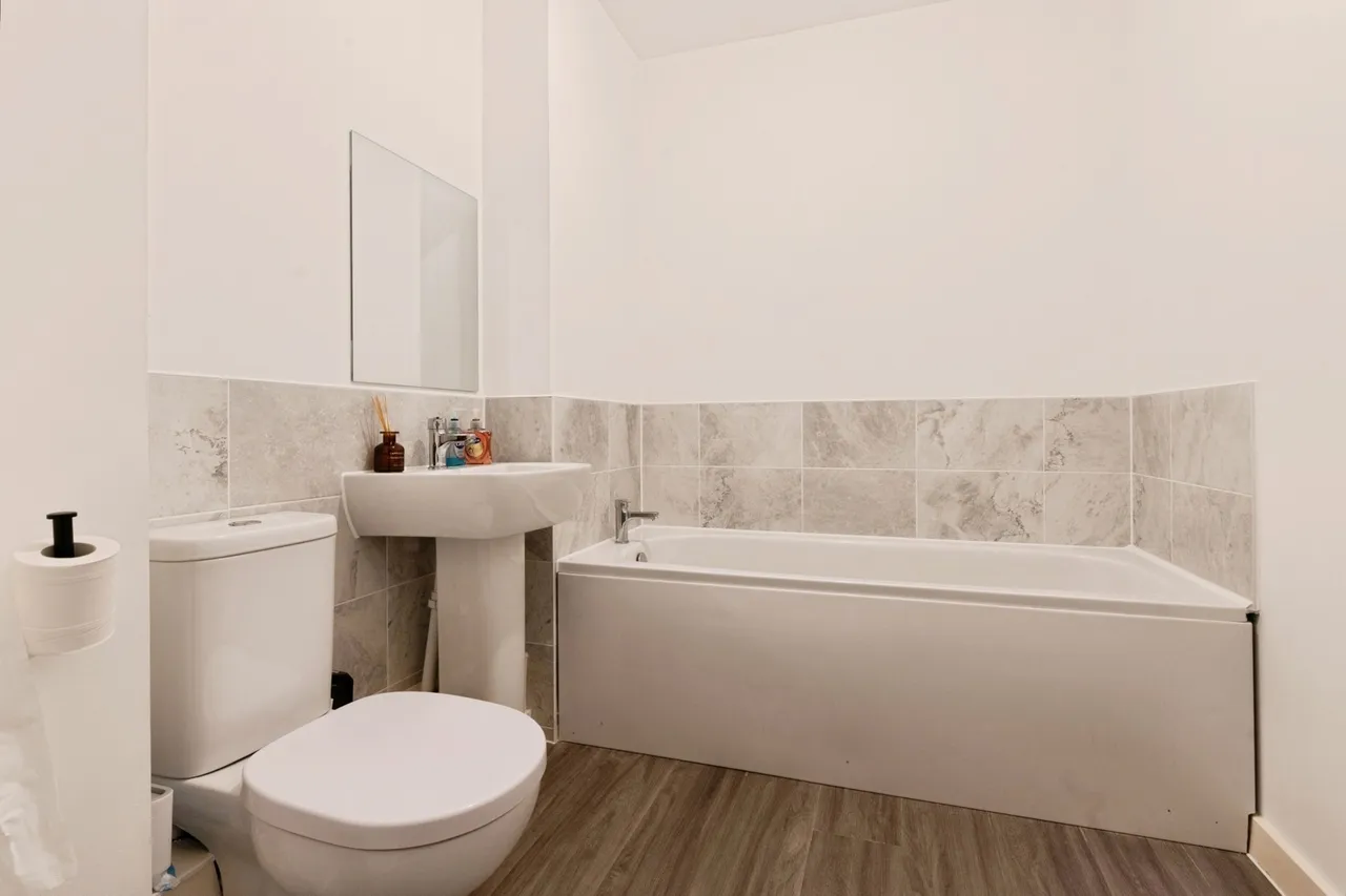 Lance Street, Rainham, RM13, photo 16