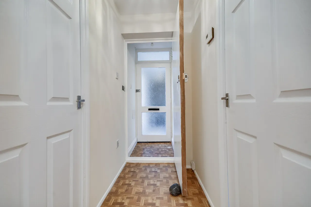 17 Lupin Drive, Springfield, Chelmsford, Essex, CM1 6YJ, photo 4
