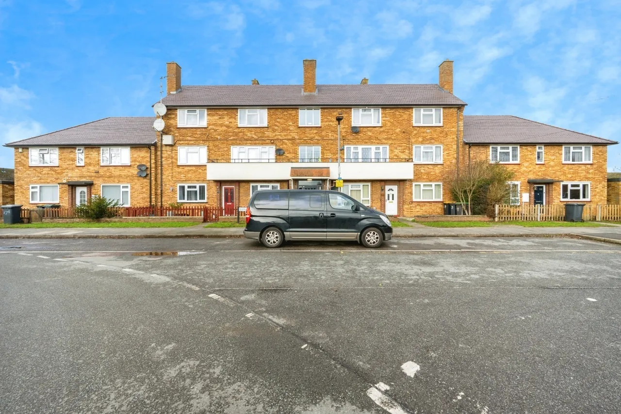 2 bed flat for sale — Lovell Road, BEDFORD, Bedfordshire, MK42