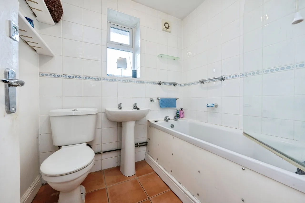 Lovell Road, BEDFORD, Bedfordshire, MK42, photo 6