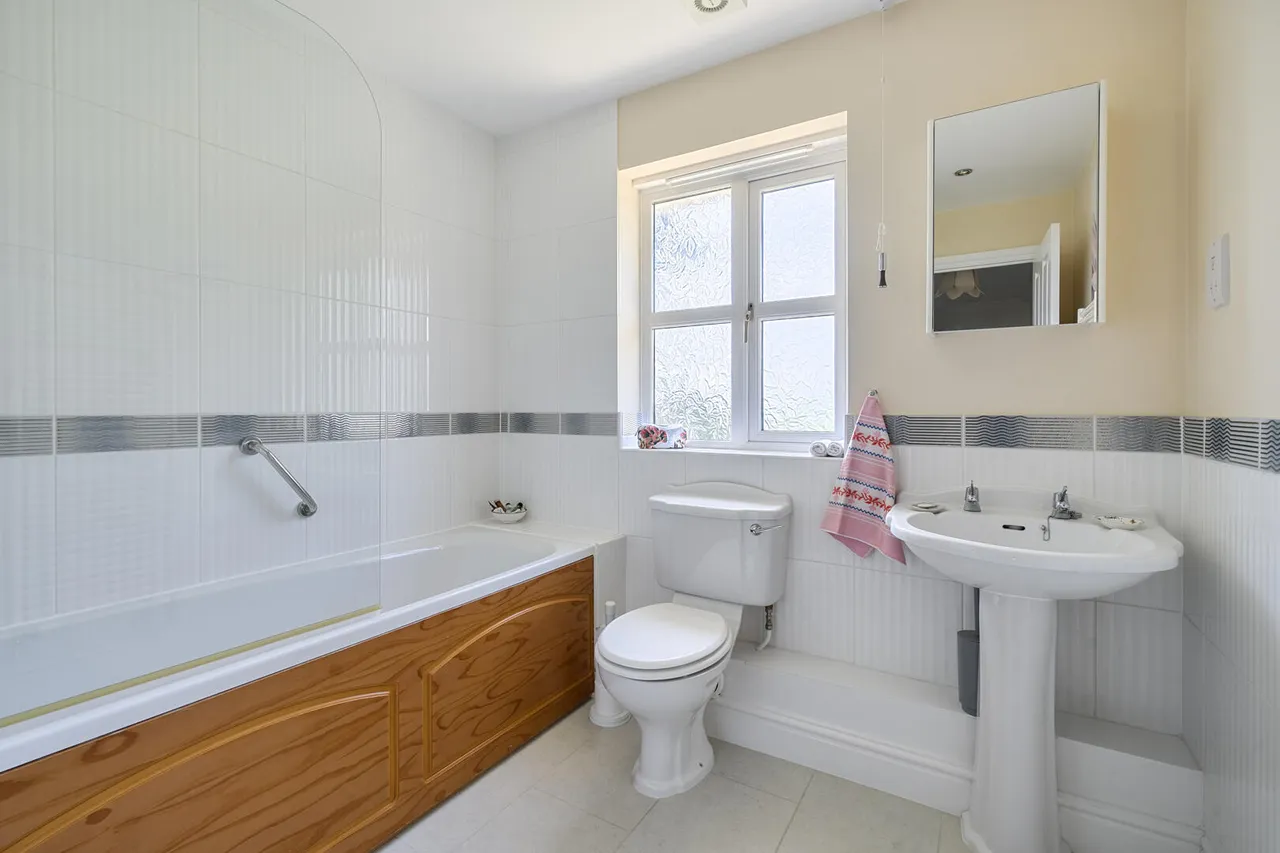 Pinetum Close, Devizes, SN10, photo 21