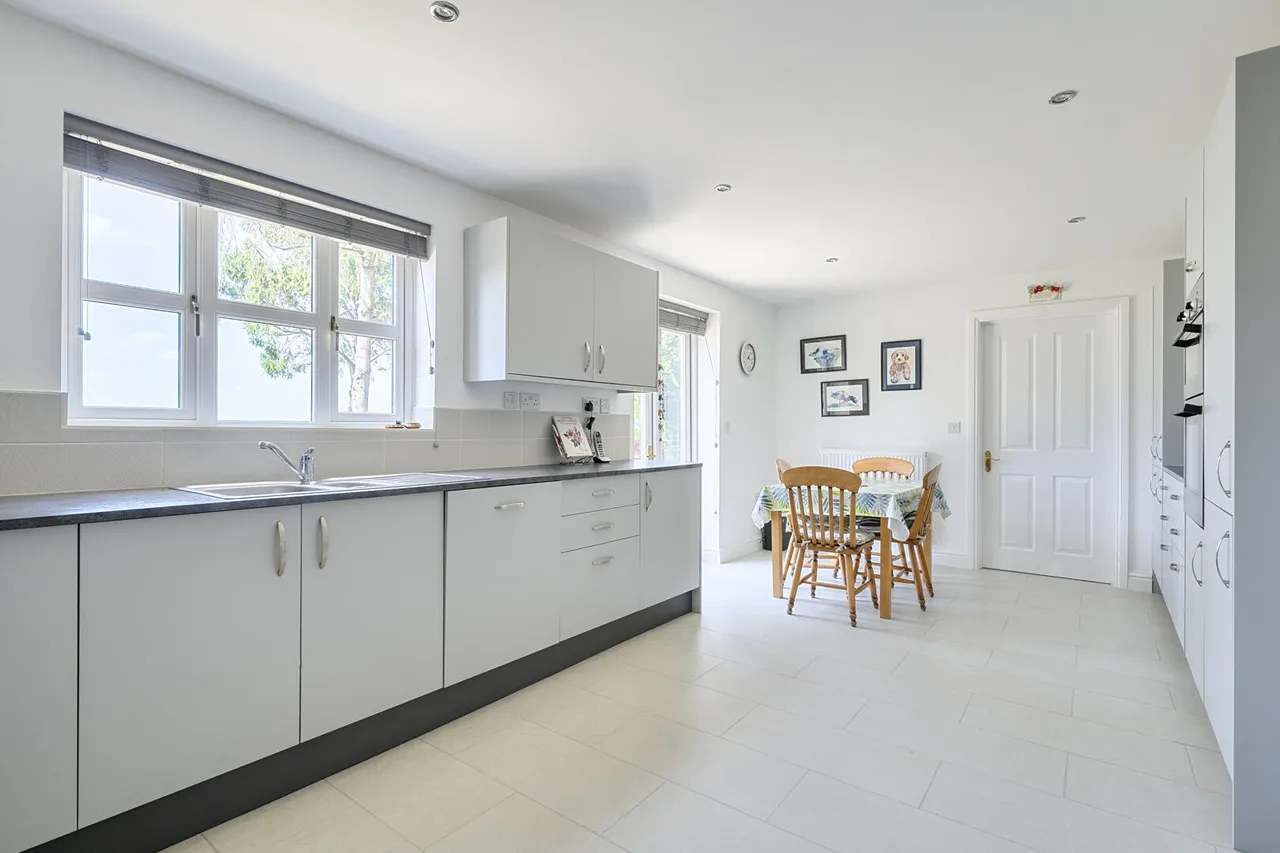 Pinetum Close, Devizes, SN10, photo 15