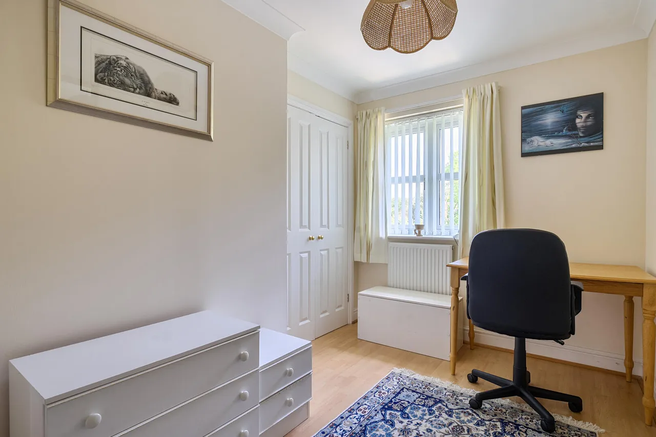 Pinetum Close, Devizes, SN10, photo 20