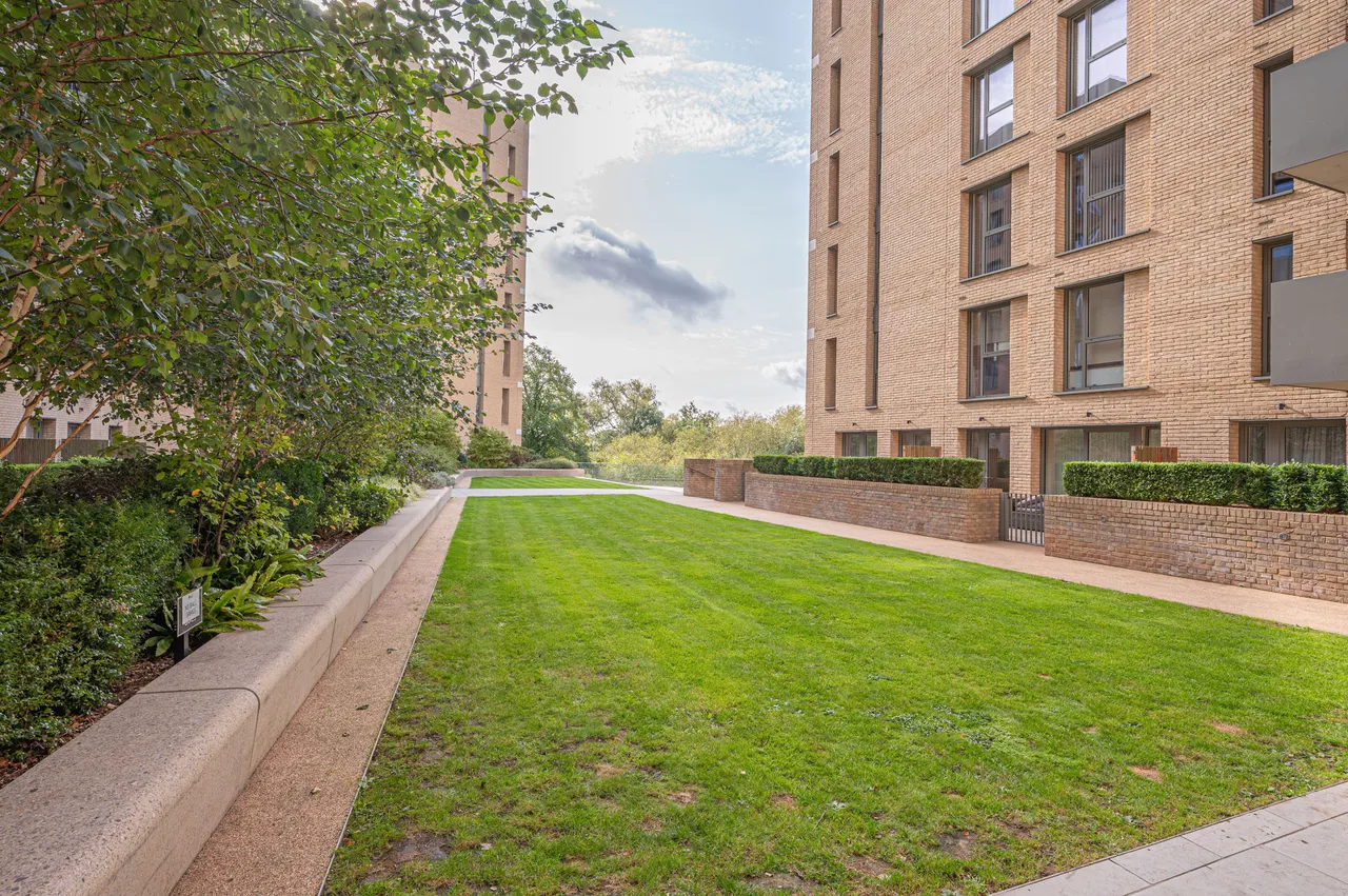 31 Greenshank House, 19 Moorhen Drive, London, photo 2