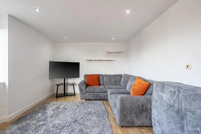 The Courtyard, Camberley, GU15, photo 8