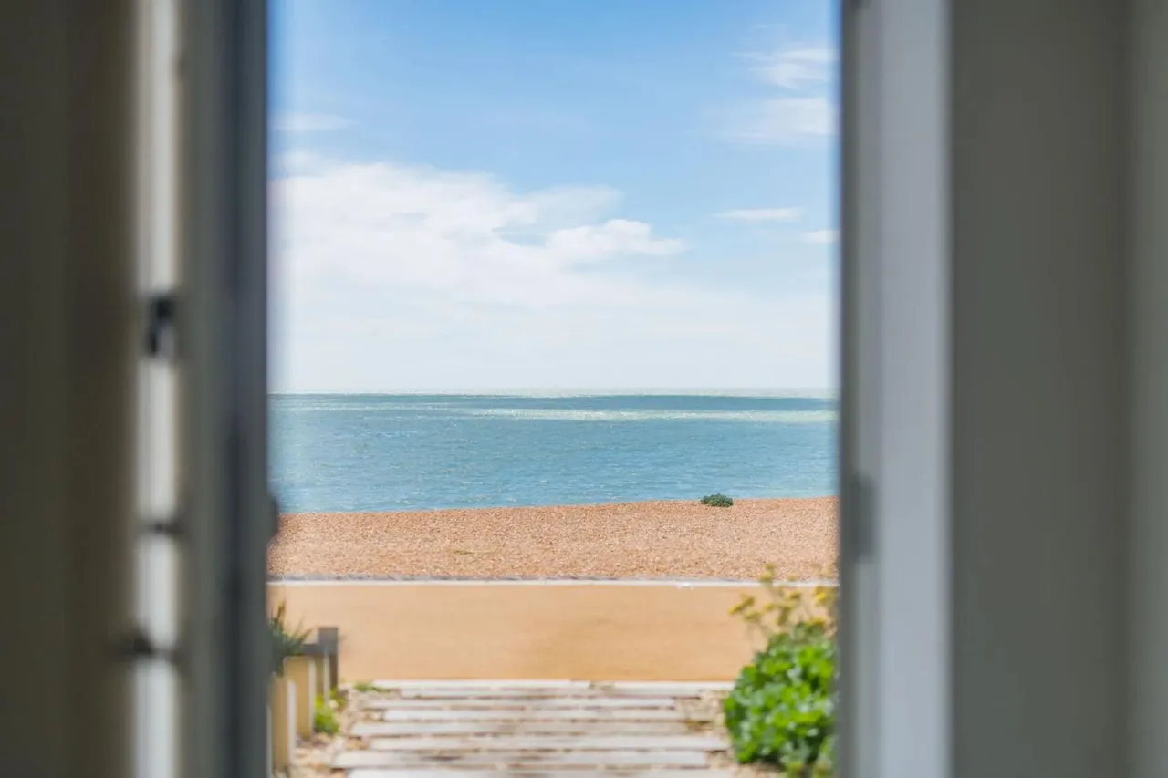 Shoreline Crescent, Folkestone, CT20, photo 2