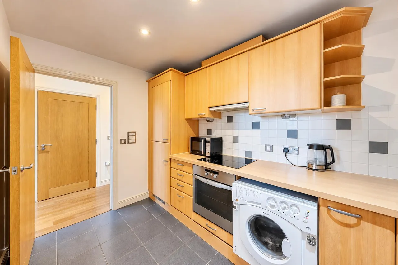 Romford Road, London, E15, photo 6