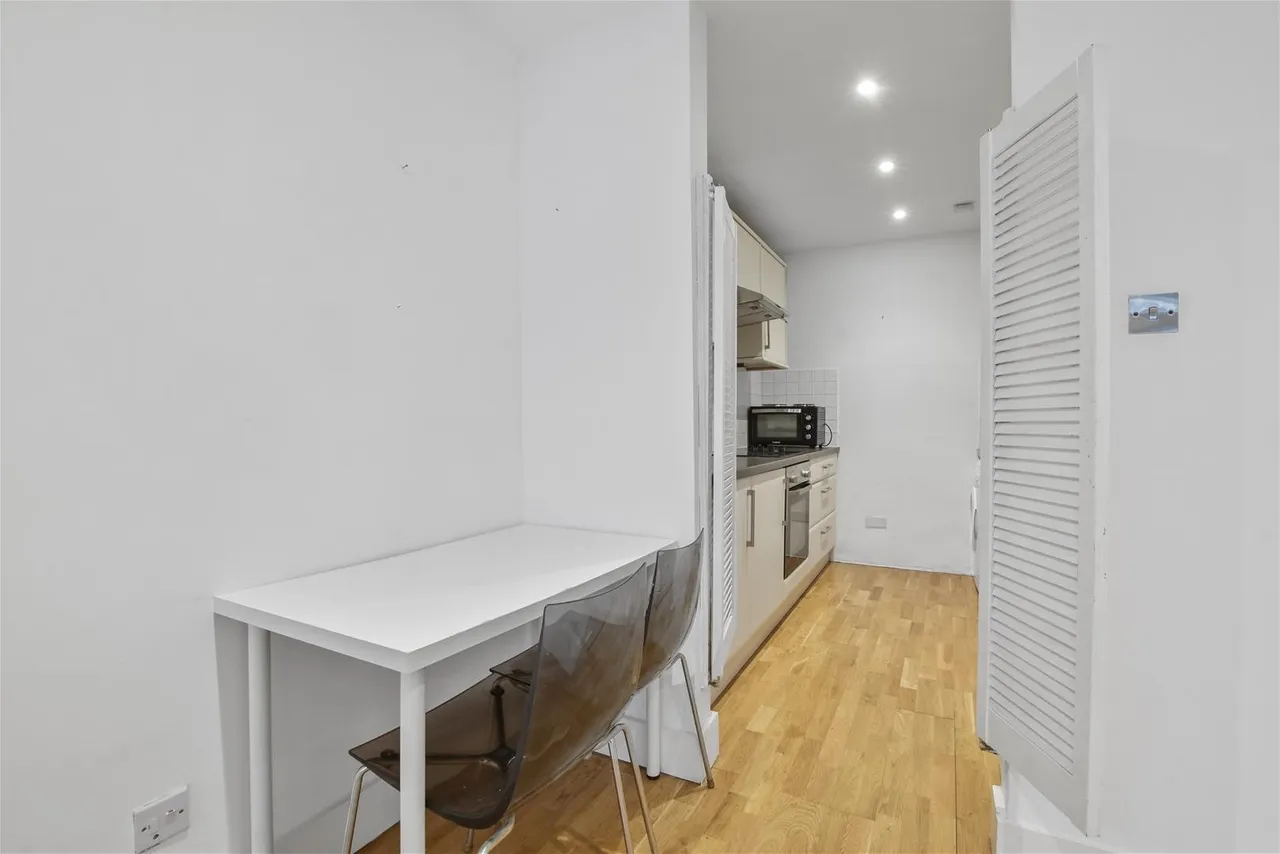 Canfield Place, South Hampstead, photo 4