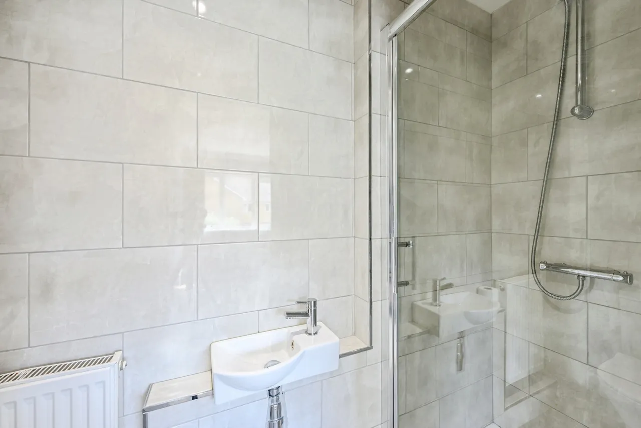 Westview Close, Redhill, RH1, photo 6