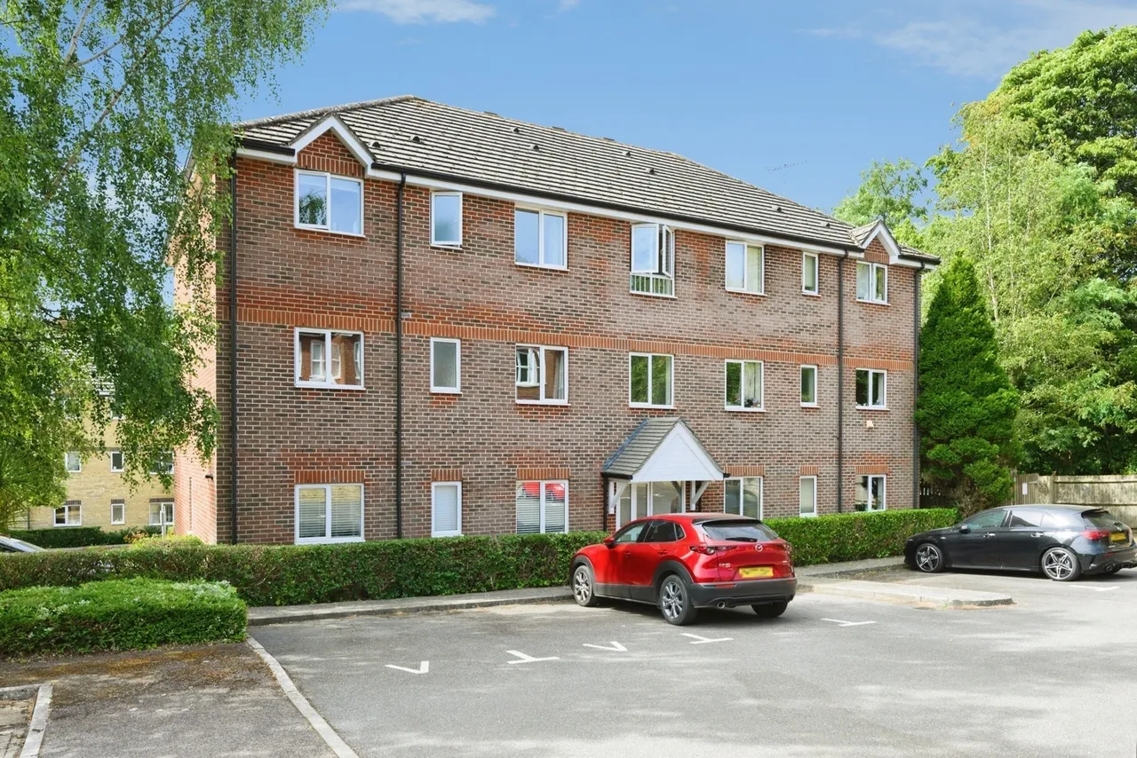 Westview Close, Redhill, RH1, photo 10