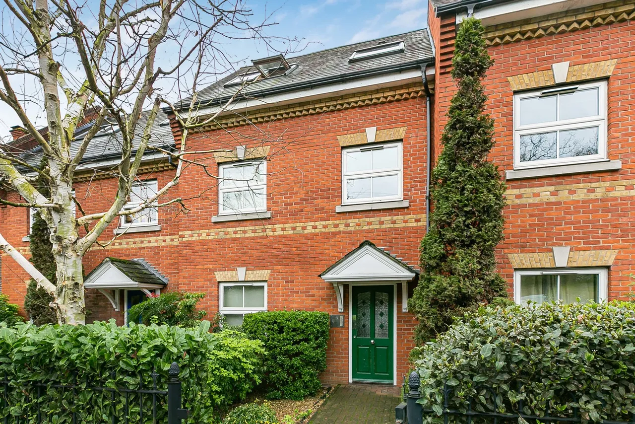 Victoria Mews, Englefield Green, TW20, photo 14