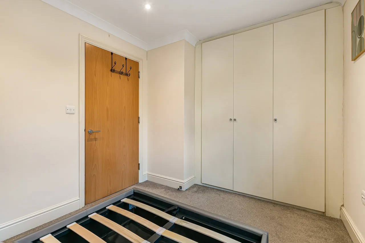 Victoria Mews, Englefield Green, TW20, photo 12