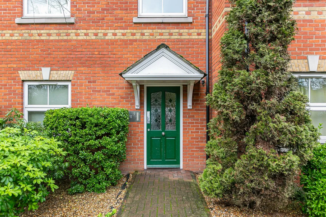Victoria Mews, Englefield Green, TW20, photo 17