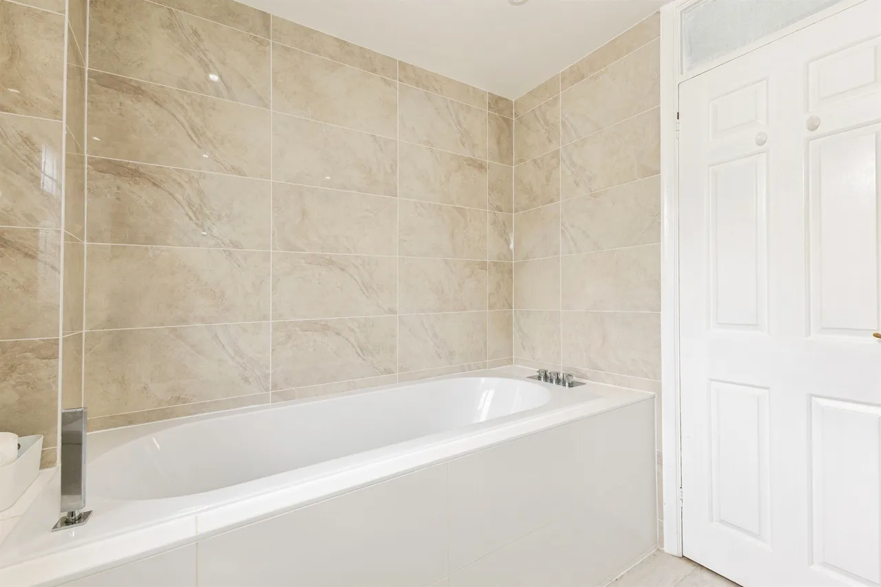 Kerris Way, Earley, RG6, photo 22