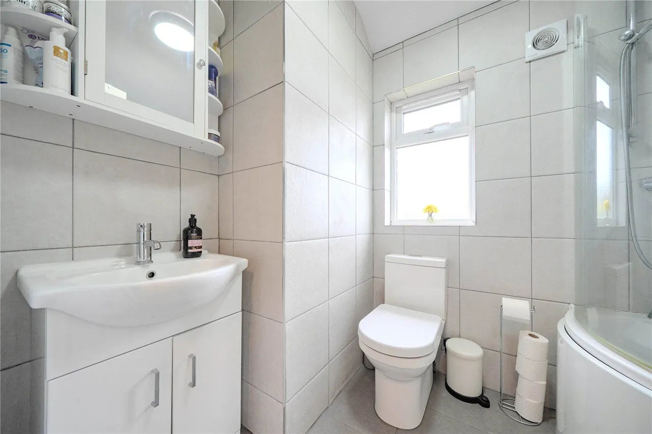 Highfield Crescent, Pudsey, LS28, photo 12