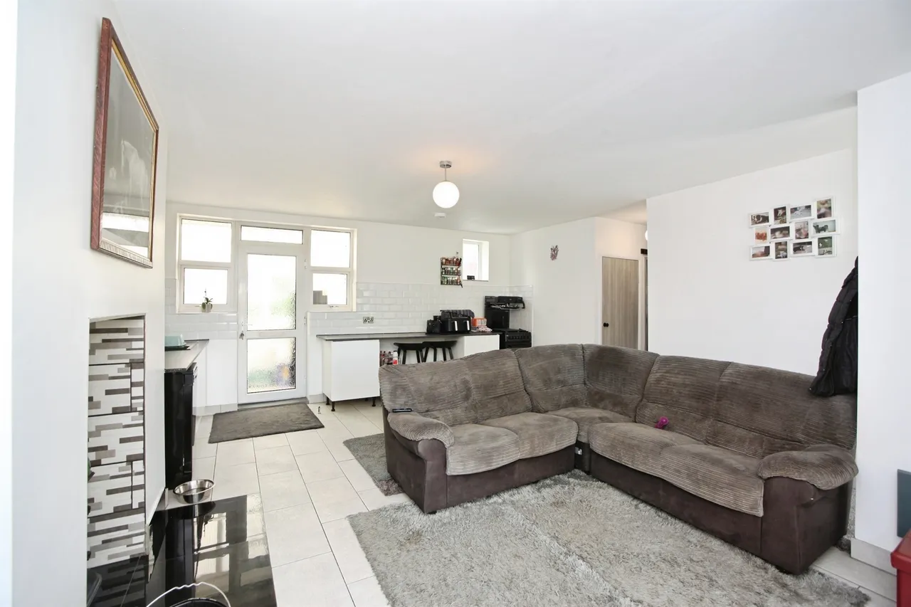 Edmund Road, Chepstow, NP16, photo 8
