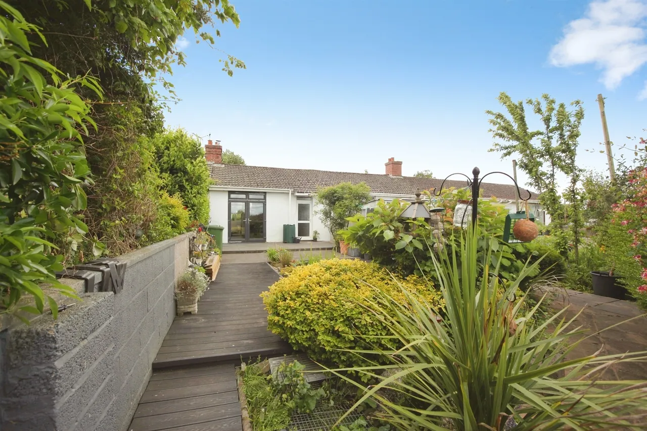 3 bed house for sale, Edmund Road, Chepstow, NP16